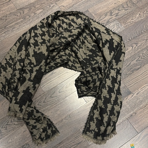 Look Diamond Mosaic wool grey  Reversible Blanket Scarf - Picture 11 of 13